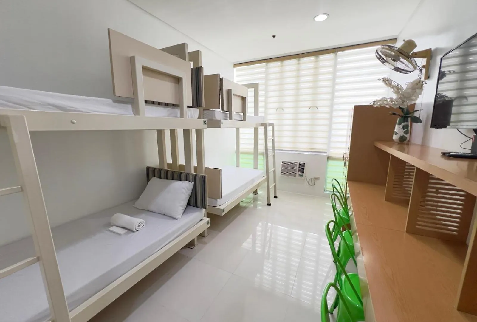 Upad Taft Hostel Μανίλα