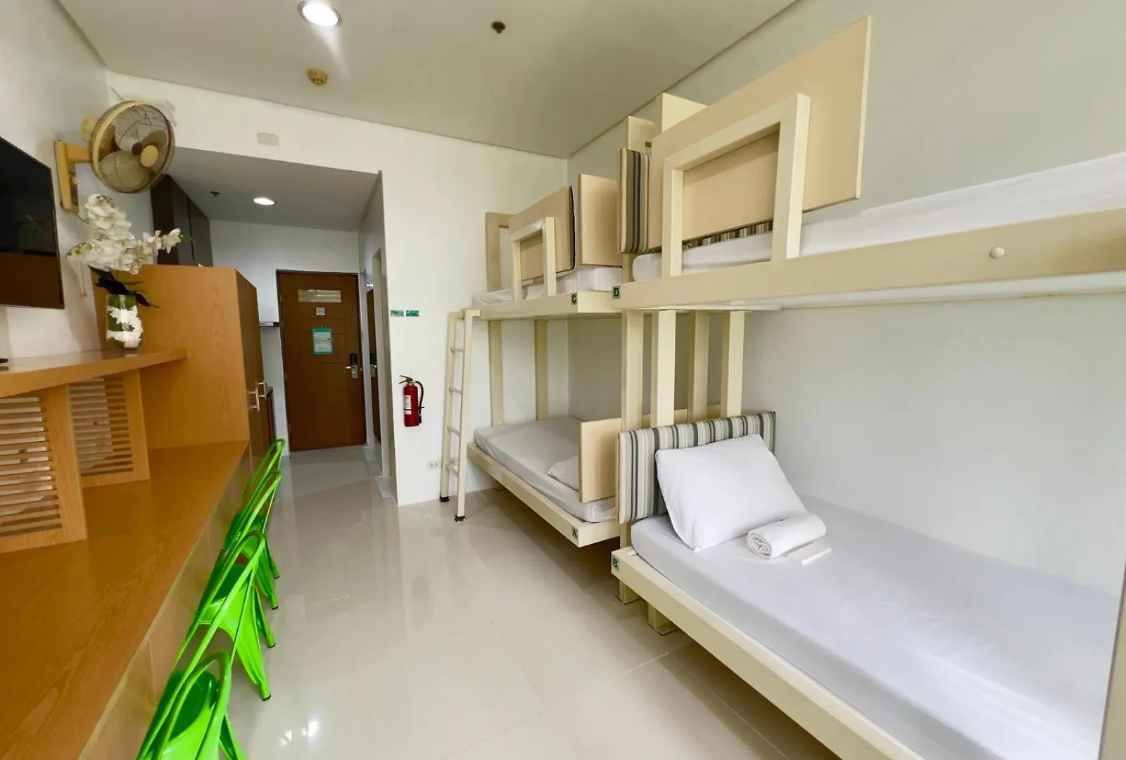 Upad Taft Hostel Manila